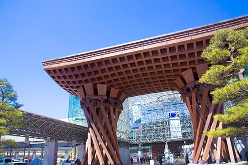 金沢駅出発